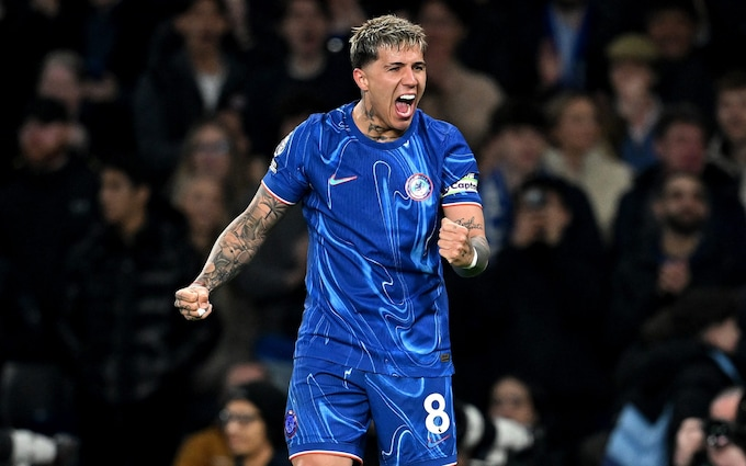 Chelsea beat London rivals Tottenham Hotspur 1-0 on Thursday thanks to a goal by Argentina's Enzo Fernandez.