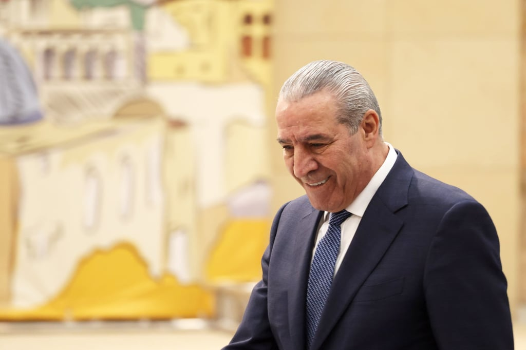 Palestinian president Mahmud Abbas appointed a close aide as the first ever vice president of the Palestine Liberation Organisation (PLO).