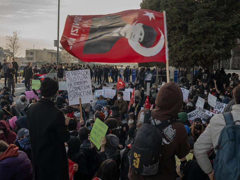 A trial of nearly 200 people, among them students and journalists, arrested over Turkey's biggest protests in Istanbul on Friday.