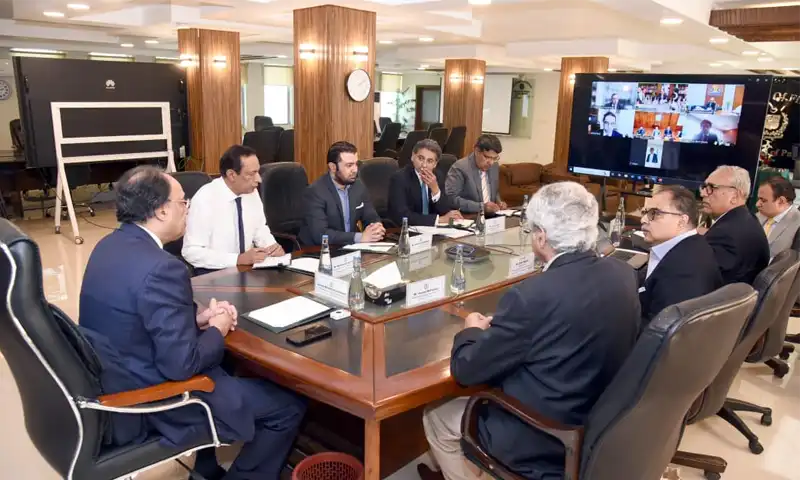 Finance Minister Aurangzeb chairing meeting