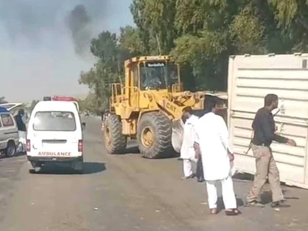 Karak Indus Highway accident, 10 dead