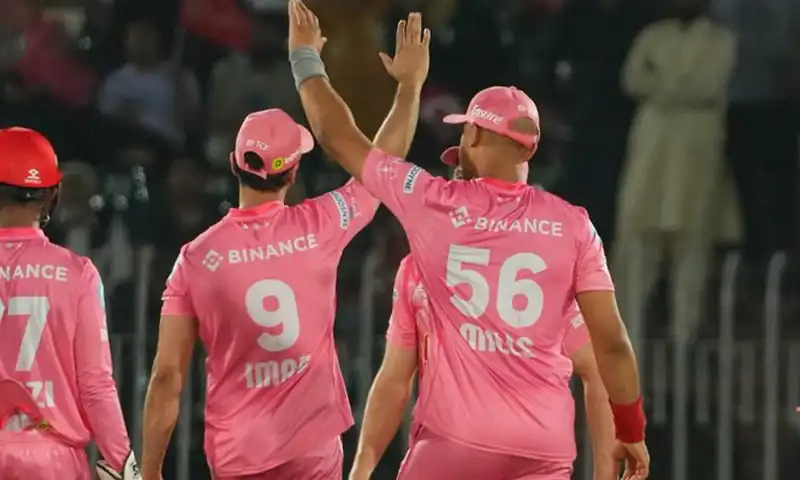 Islamabad United crush Karachi Kings