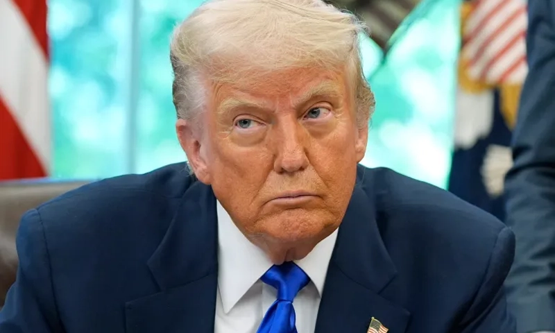 Trump signals fresh trade tensions with China