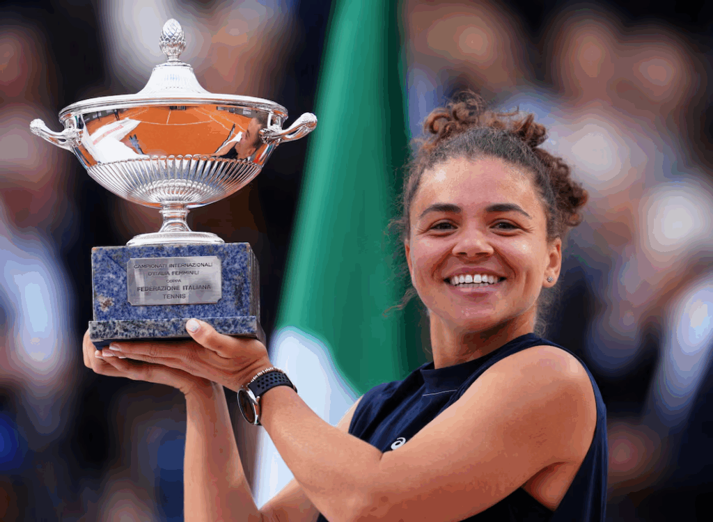 Jasmine Paolini became the first Italian woman to win the Italian Open in 40 years when she beat American Coco Gauff 6-4 6-2.