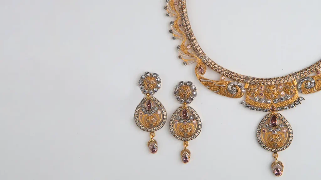 Gold prices flat in international market