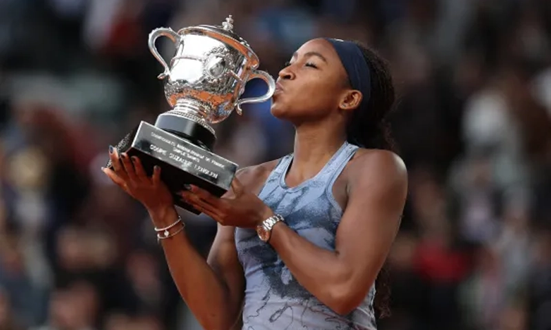 Coco Gauff upsets Sabalenka to win French Open title