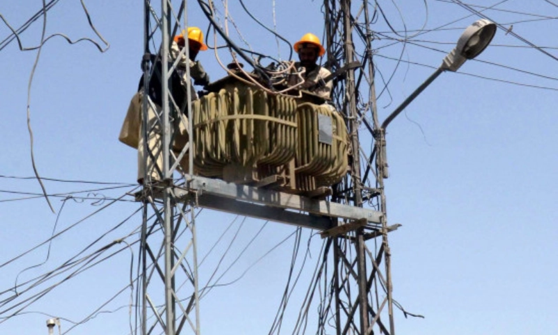 Electricity tariff lowered for Karachi, the rest will pay more