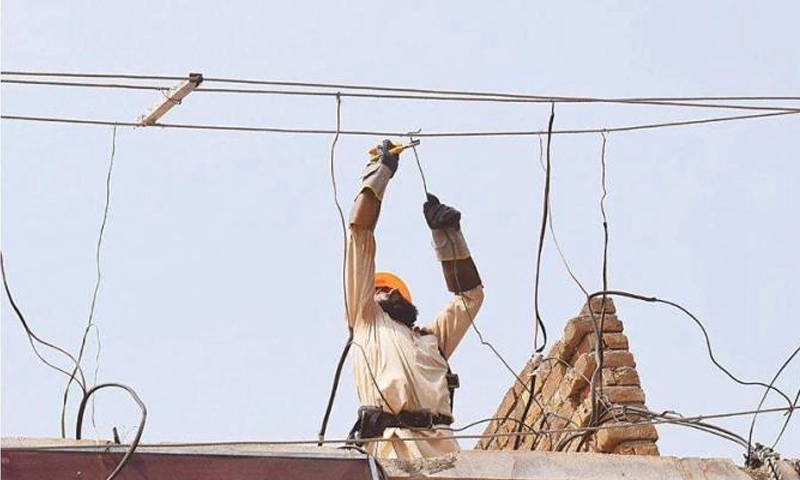 PESCO cuts power to govt offices