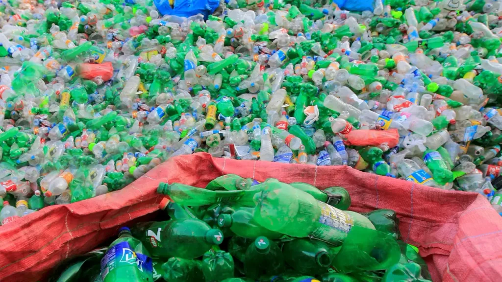 Plastic pollution in Pakistan