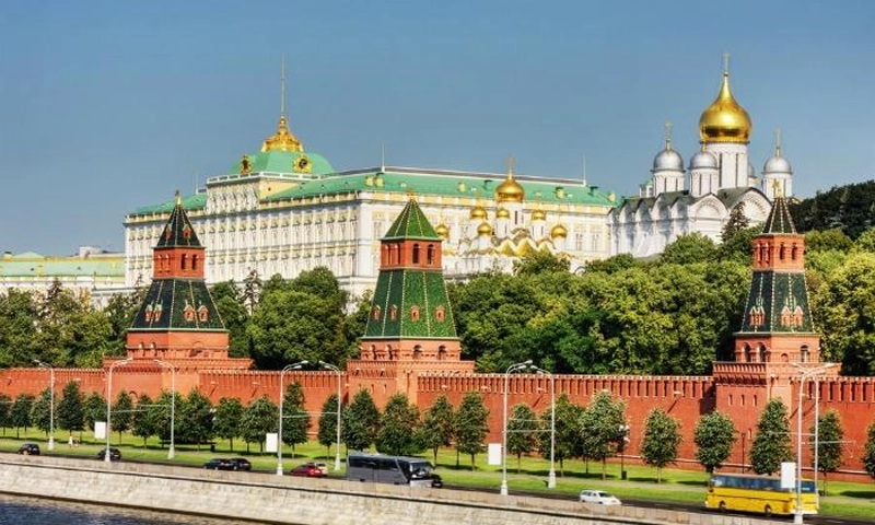 Russia warns US not to help Israel militarily against Iran