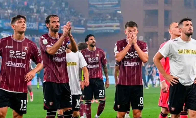 Salernitana food poisoning