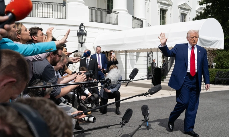 Trump insists Iran wants to talk, as CNN reports ‘$30bn investment proposal’