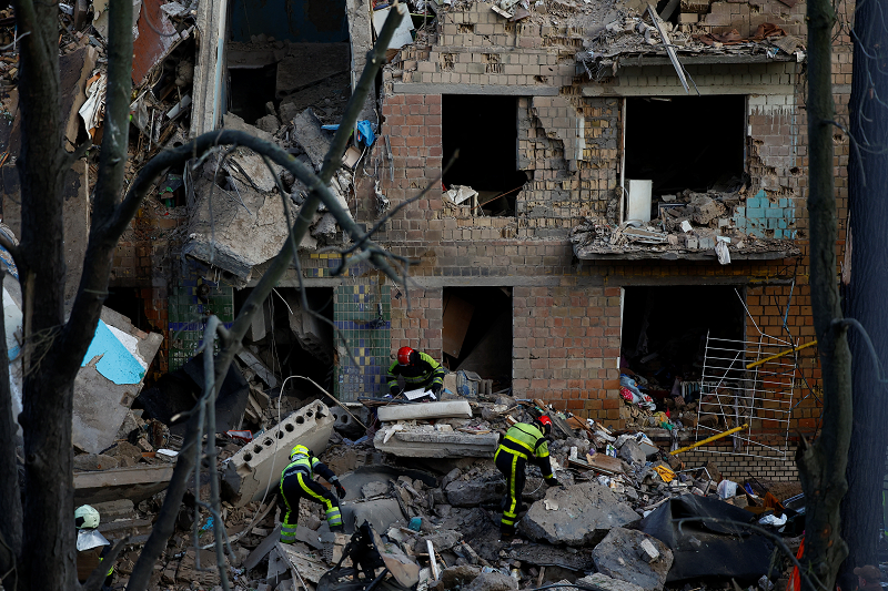 The Colombian army rescued 57 soldiers held for two days in a mountainous southwestern region that is under pressure from guerrillas.