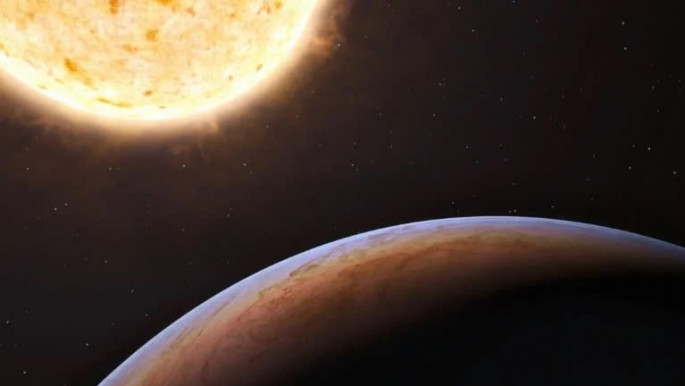 Astronomers have spotted a cosmic mismatch that has left them perplexed - a really big planet orbiting a really small star.
