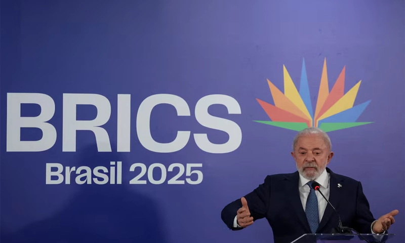 Russia rejects 'threats and manipulation', Lula mulls over US tariffs