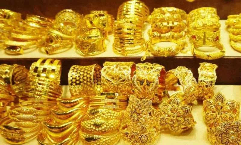 Gold prices soar in Pakistan