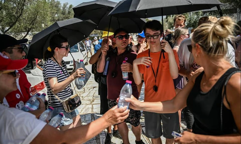 Greece heatwave drags out as temperatures near 46C