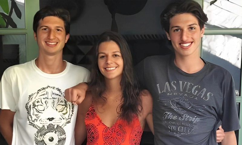 'Imran's Khan sons to remain safe if until they don't violate law'