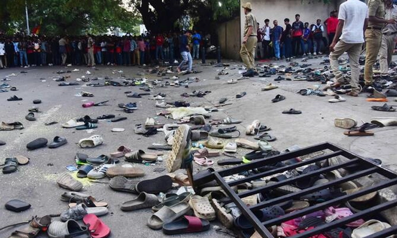 Six killed in temple stampede in India's Haridwar