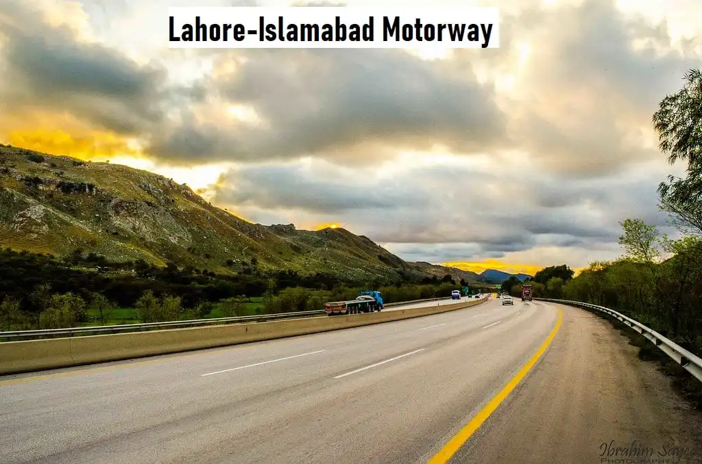 Travel distance betweem Lahore and Islamabad to be reduced by 100 kms