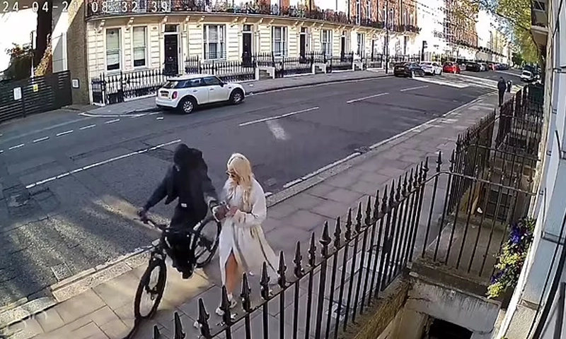 London beats Karachi in mobile snatching race