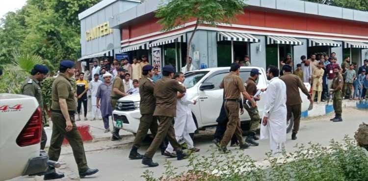 MS, CEO Pakpattan arrested