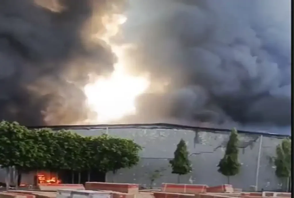 Islamabad factory catches fire