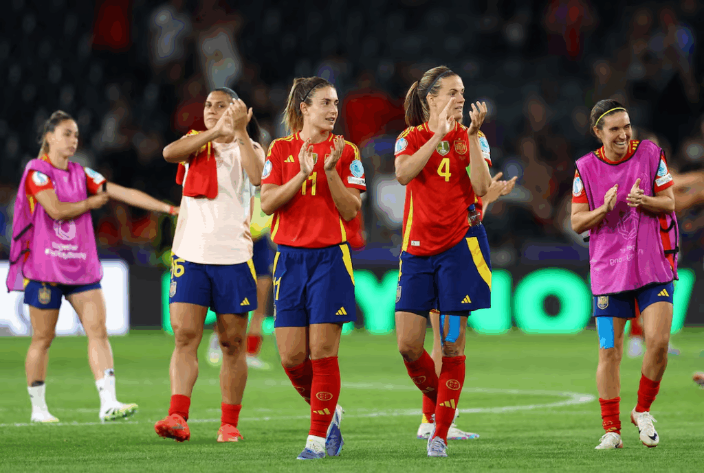 Spain cruised to a 3-1 win over Italy on Friday that sees both sides through to the knockout stages at the Women's Euros