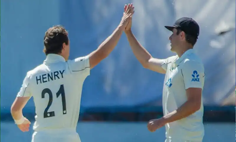 matt henry celebrates after taking wicket