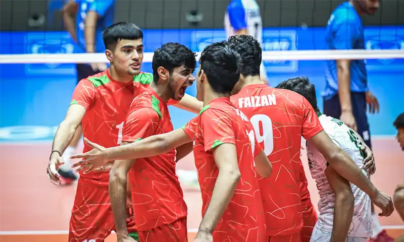 Pakistani team celebrated after beating India to reach Asian U-16 volleyball final