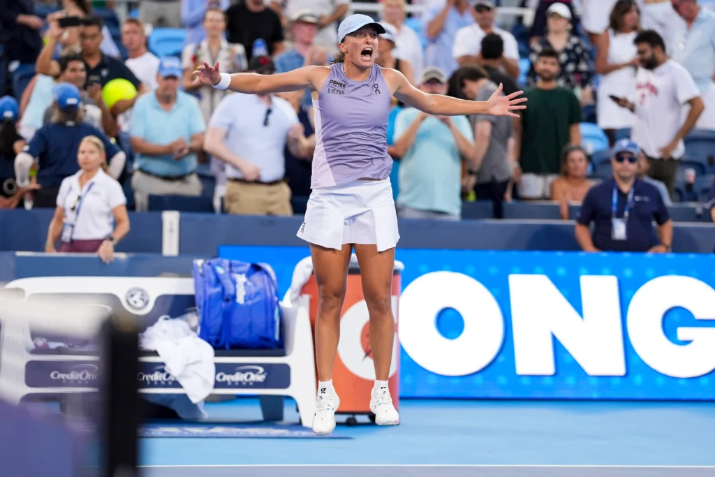 Iga Swiatek won the Cincinnati Open, beating Jasmin Paolini, while Carlos Alcaraz was crowned the winner after Jannik Sinner retired early.