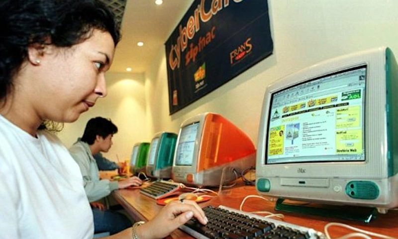 AOL and dial-up internet