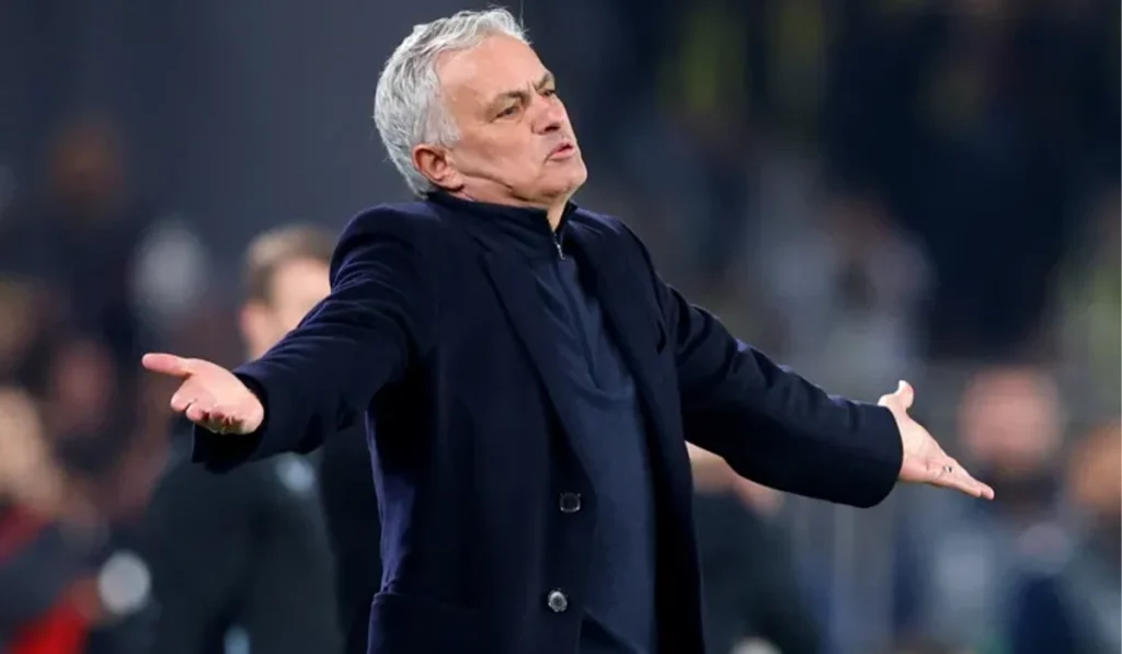 Fenerbahce sacks Mourinho after his latest failure