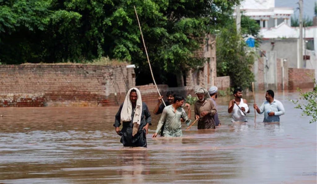 Extremely high flood in Chenab, Ravi, Sutlej submerge more areas