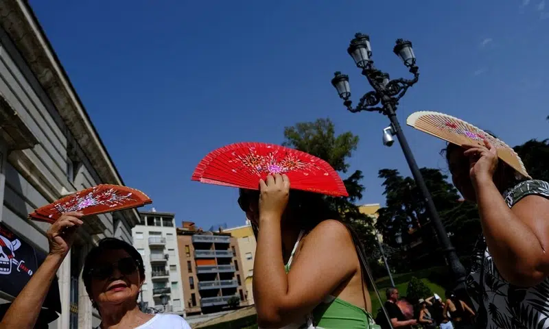 Spain, Portugal await fresh heatwave. Japan sees hottest July