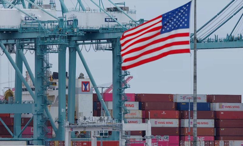 Reduced imports narrow US trade deficit amid tariff war