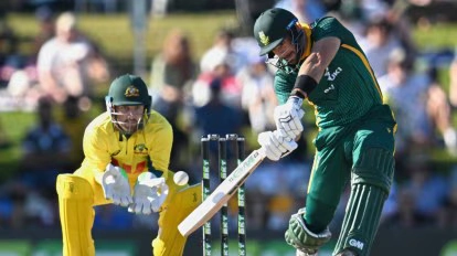 South Africa is in a strong position at 103 for three in the second one-day international (ODI) against Australia in Sydney.