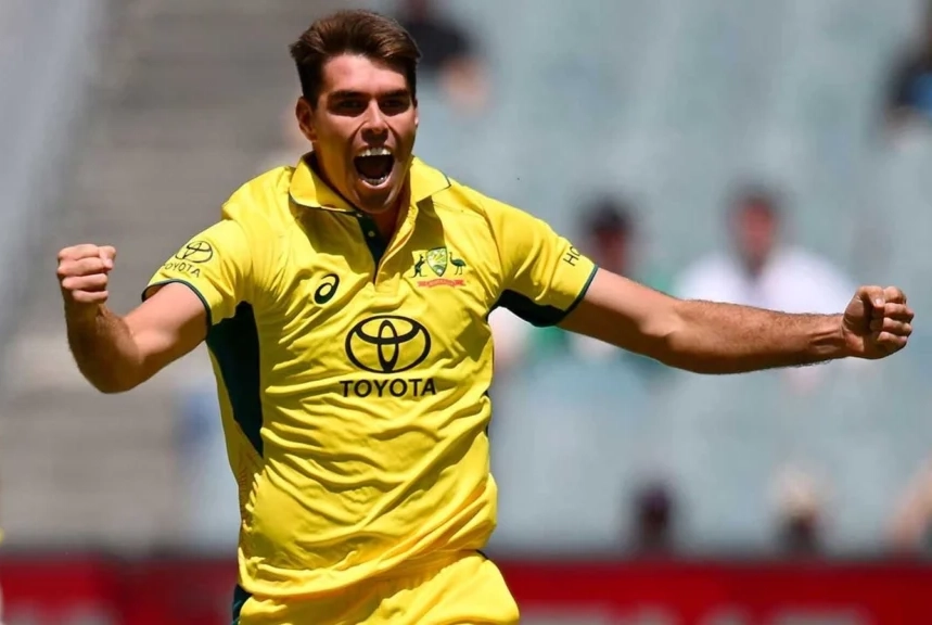 Xavier Bartlett played a critical role as South Africa set Australia a target of 277 in the second one-day international in Mackay.