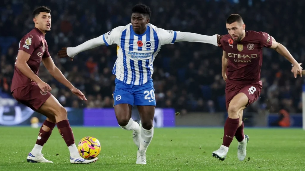 Manchester United opened initial talks with Brighton and Hove Albion regarding a potential transfer for Carlos Baleba, the 21-year-old Cameroonian midfielder who quickly established himself as a standout performer in the Premiere League.