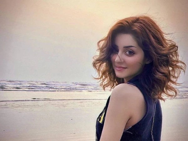 Alizeh shah viral video