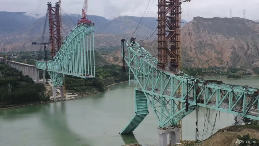 12 construction workers killed in China