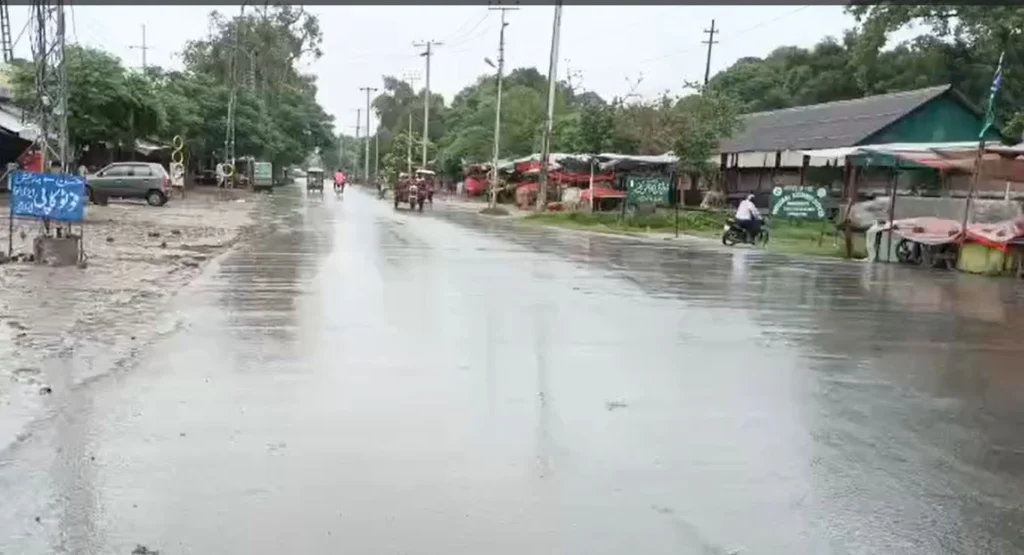 A moderate flood alert has been issued for the River Ravi for the next 48 hours.