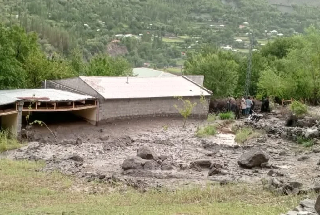 Monsoon rains kill 670