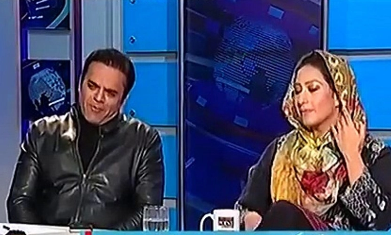 Bank account of journalist Kashif Abbasi’s wife frozen