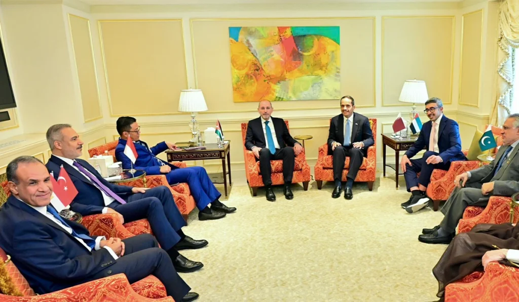 Dar consults top Muslim nations for unified stance