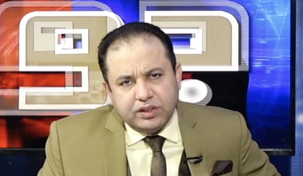 Journalist Imtiaz Mir injured