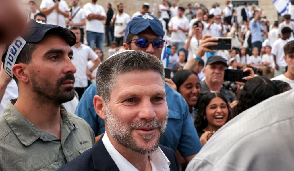 Spain bars two Israeli ministers, Israel fumes over Palestine recognition