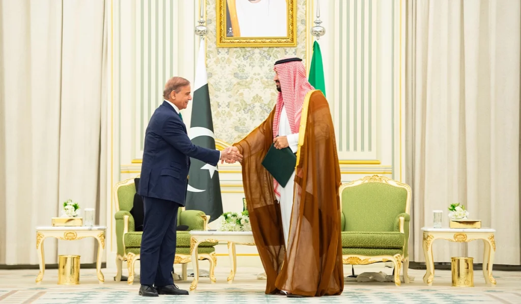 Pakistan, Saudi Arabia sign mutual defence agreement