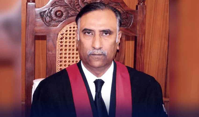 IHC CJ clarifies remarks about Imaan Mazari