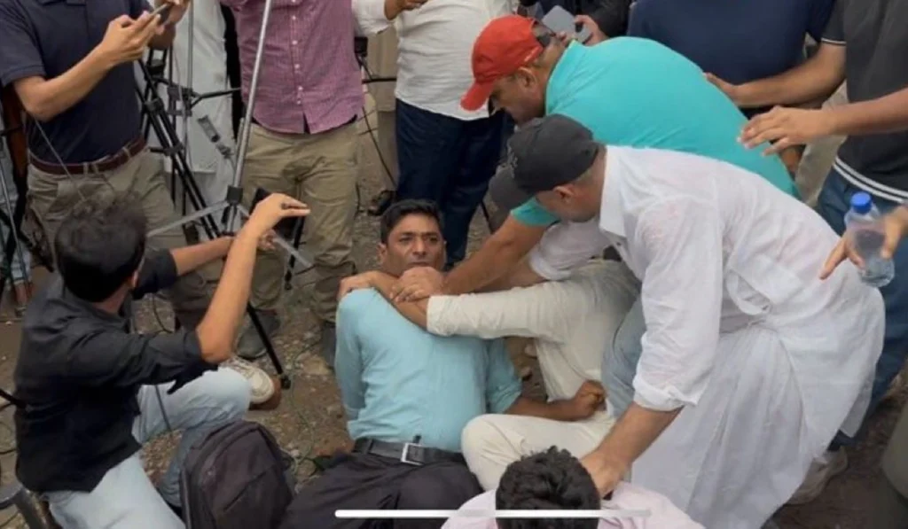 PTI workers attacked tayyab baloch outside adiala jail